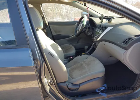 2013 Hyundai Accent Gls z USA, uszkodzony, nr VIN KMHCT4AE1DU413772